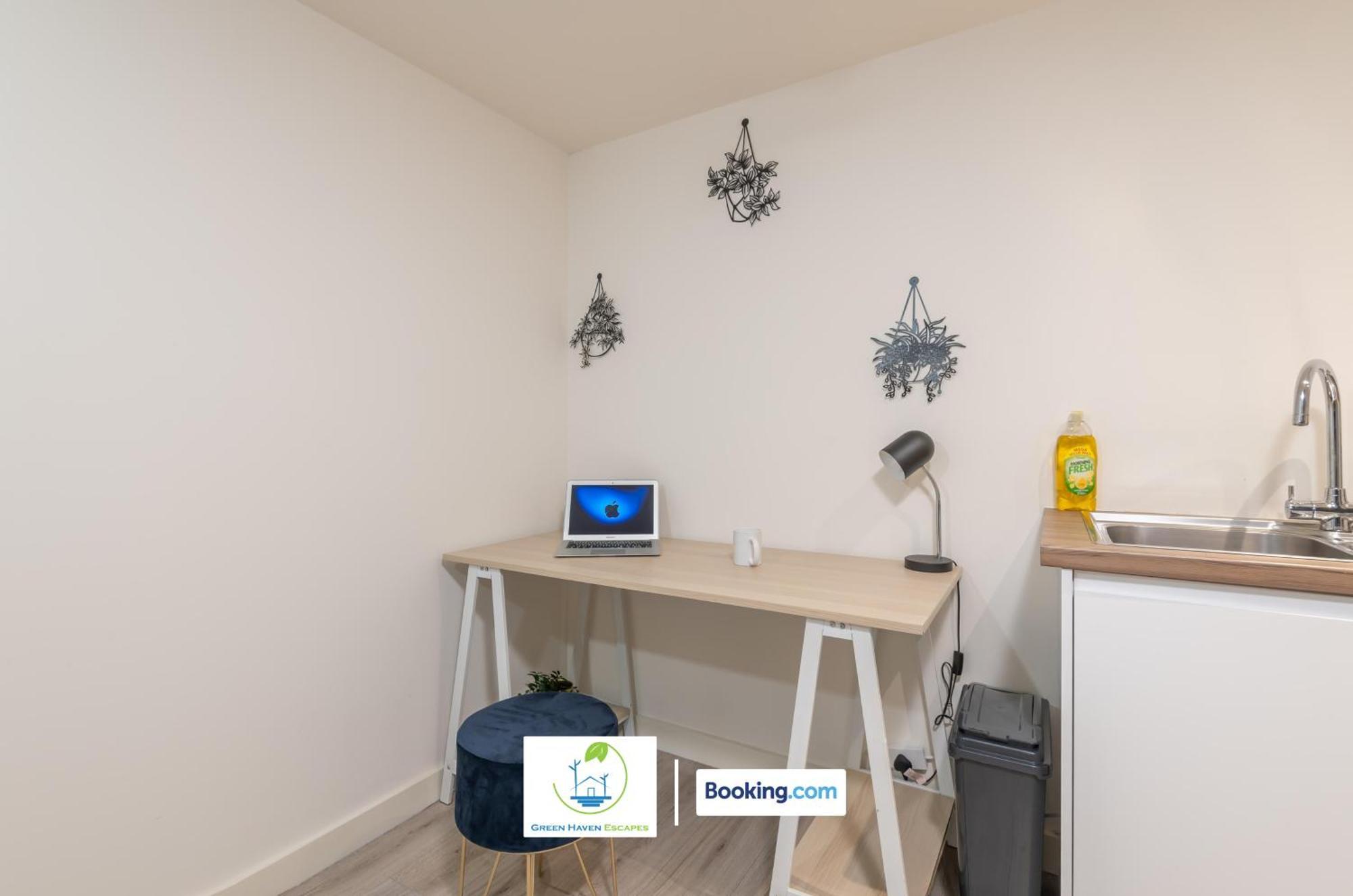 Spacious 1 Bedroom Apartment With 4K Cinema Experience By Green Haven Escapes In Bradford Bradford  Exteriör bild